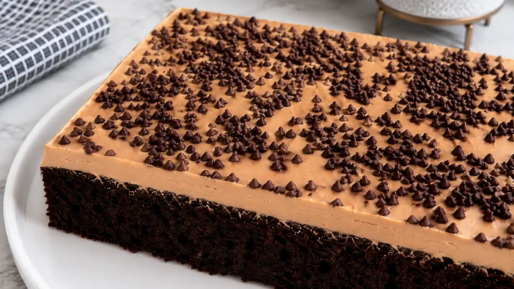 How To Make Mexican Chocolate Cake with Cinnamon Buttercream - Easy Recipe